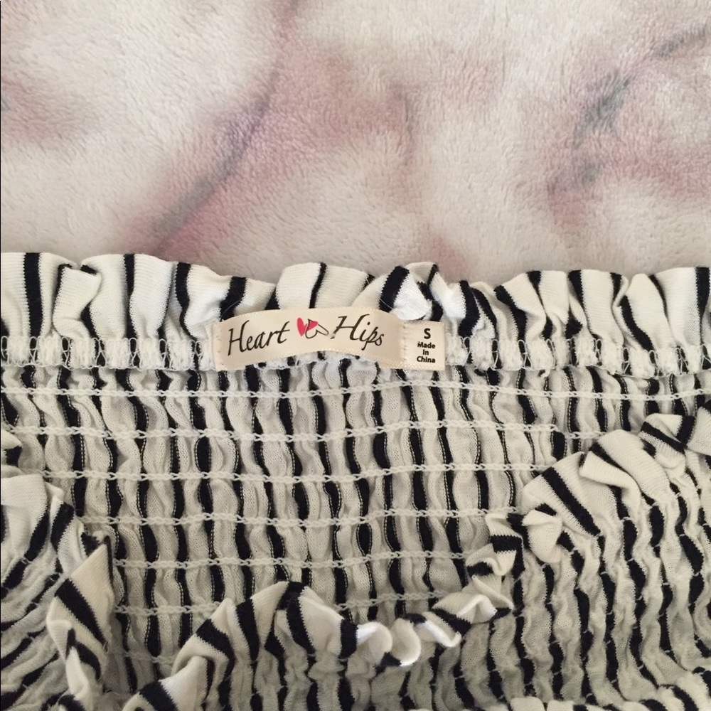 Top - Picture 2 of 3